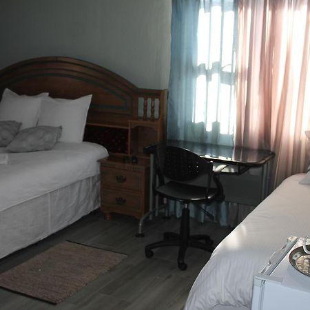 Coco Palm Bed&Breakfast Windhoek Exterior photo