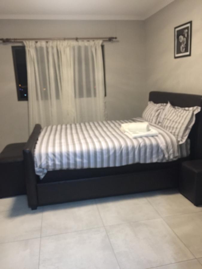 Coco Palm Bed&Breakfast Windhoek Exterior photo