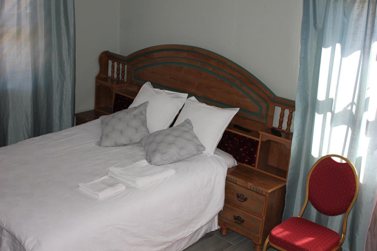 Coco Palm Bed&Breakfast Windhoek Exterior photo