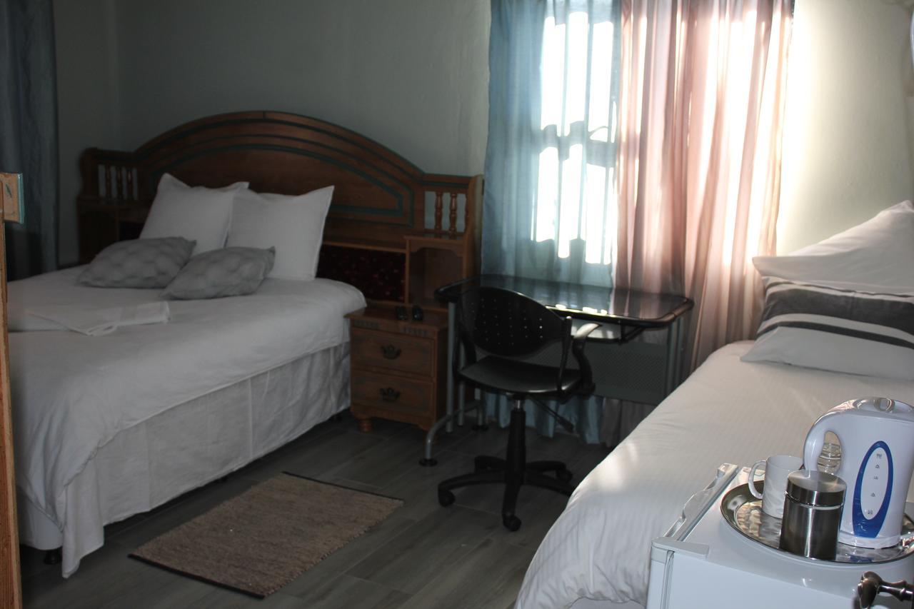 Coco Palm Bed&Breakfast Windhoek Exterior photo
