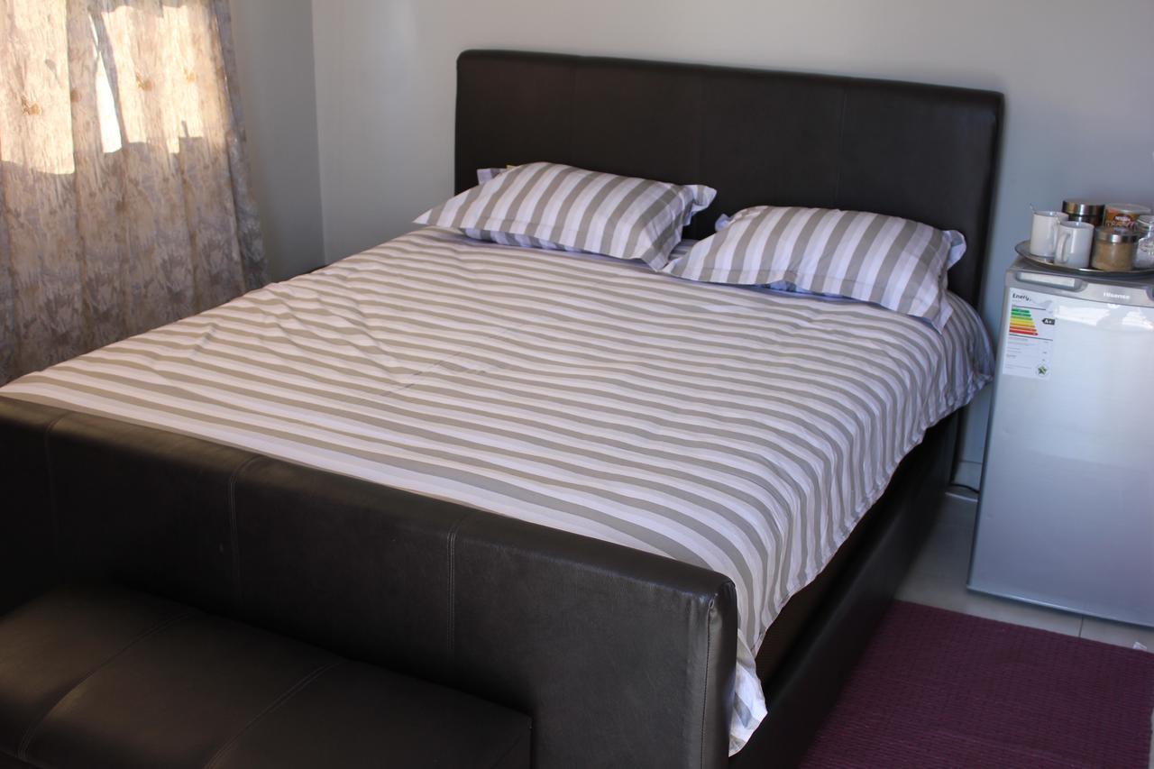Coco Palm Bed&Breakfast Windhoek Exterior photo